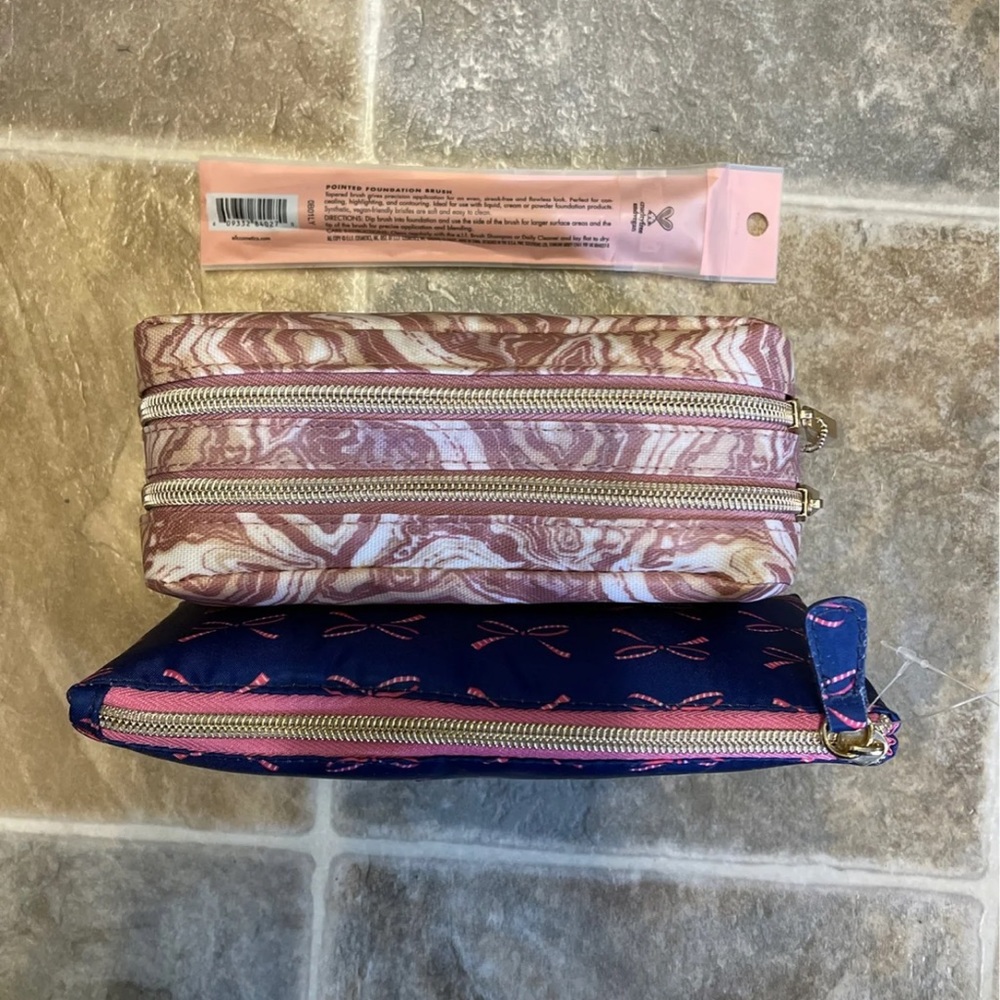 Makeup Accessory Bundle/Single - Picture 2 of 2